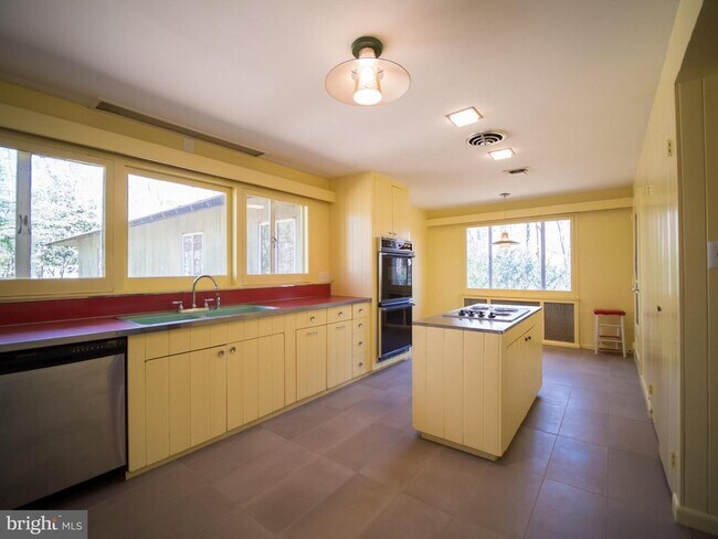 Building Photo - 4313 Woodlark Dr