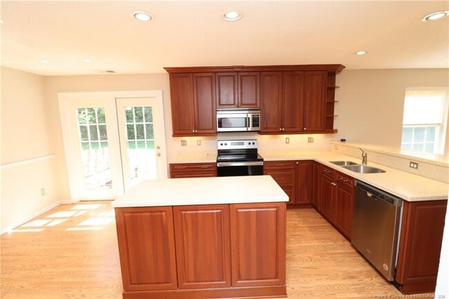Building Photo - 217 Hartshorn Ct