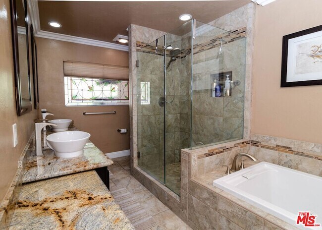 Building Photo - 15845 Condor Ridge Rd
