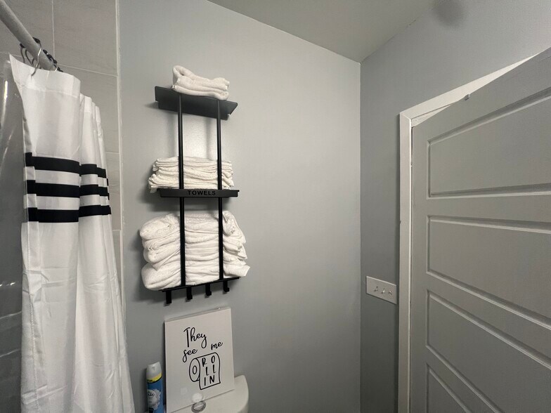 Bathroom - 16 18th St
