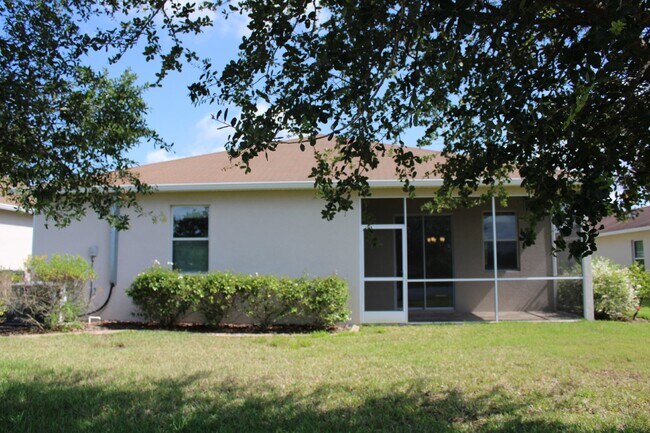 Building Photo - "Stunning 3 Bed/2 Bath Home with Lake View...