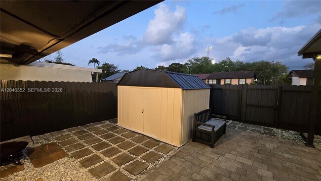 Building Photo - 4737 SW 135th Pl