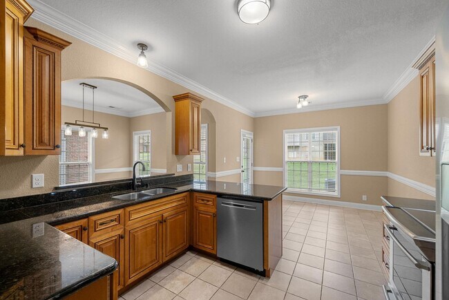 Building Photo - Pet Friendly in Sango!