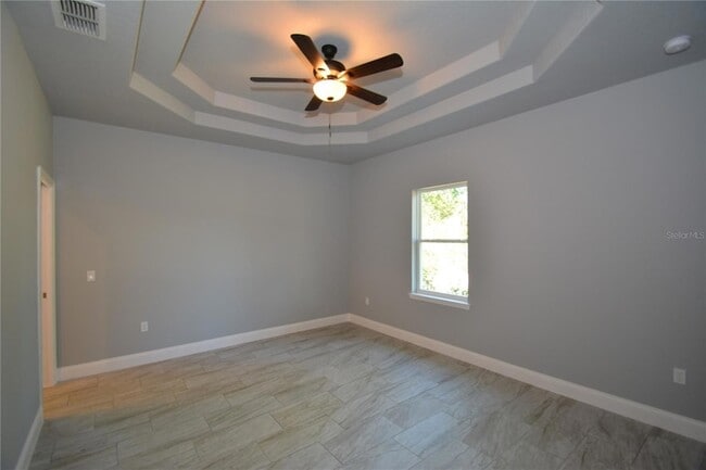 Building Photo - 25 Rosepetal Ln