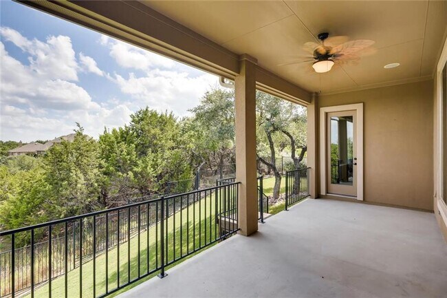 Building Photo - Stunning Single Story in Falconhead West!