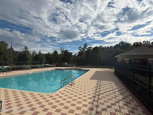Building Photo - 2977 Alpin Dr