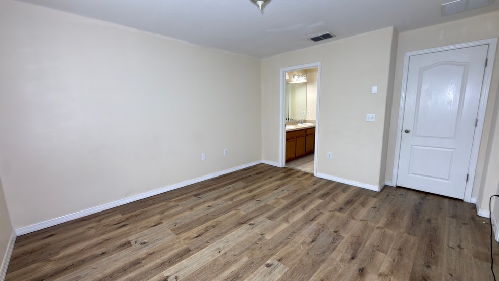 Building Photo - 4213 Winding Vine Dr
