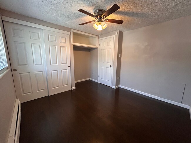 Building Photo - $0 DEPOSIT OPTION! 2BED/1.5BATH CONDO IN C...