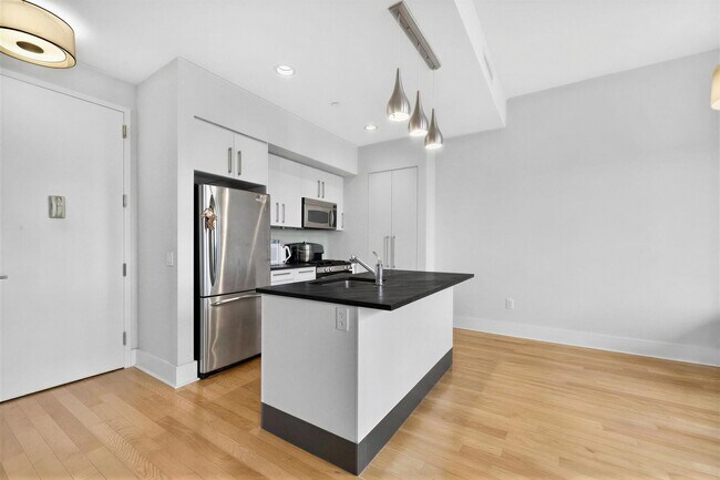 Building Photo - 4 Beacon Way