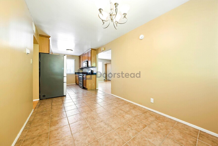 Building Photo - 709 Pope Dr