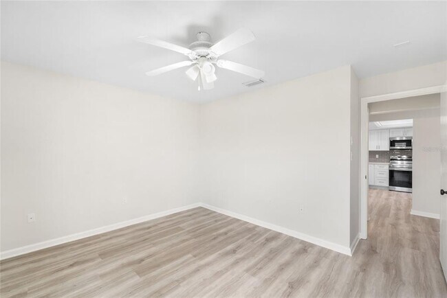 Building Photo - 5689 Evergreen Dr