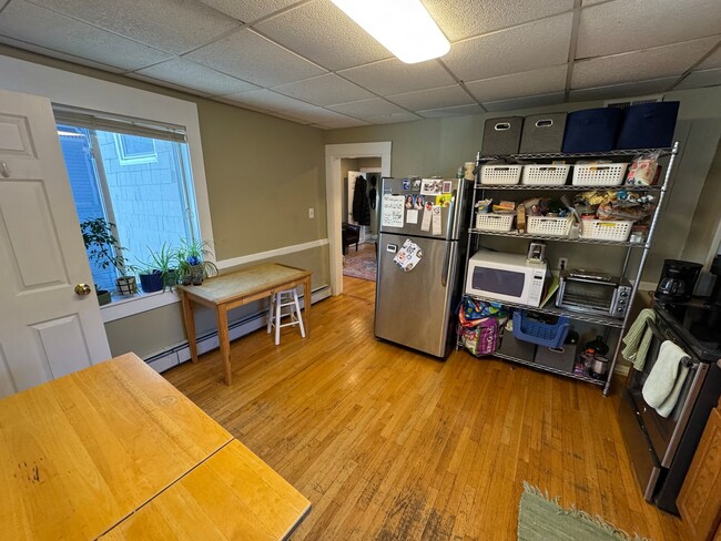 Building Photo - 735 Somerville Ave