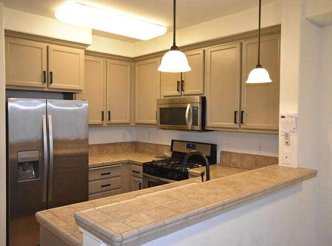 Building Photo - 2001 Club Center Dr