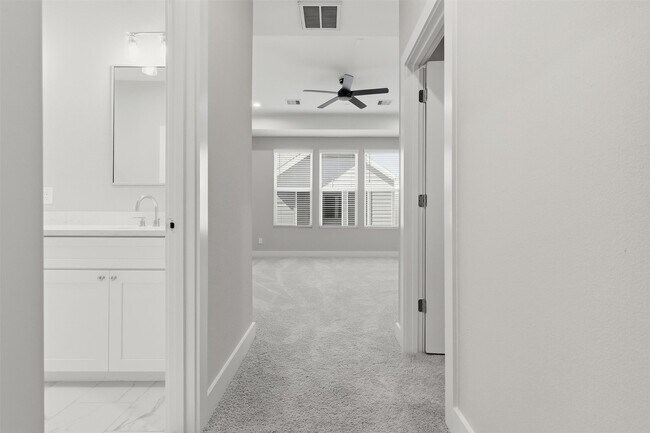 Building Photo - 11 Wellford St