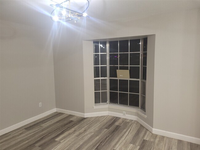 Building Photo - 13923 Ivymount Dr