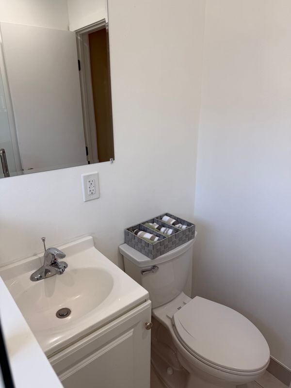 Building Photo - 10623 S Budlong Ave