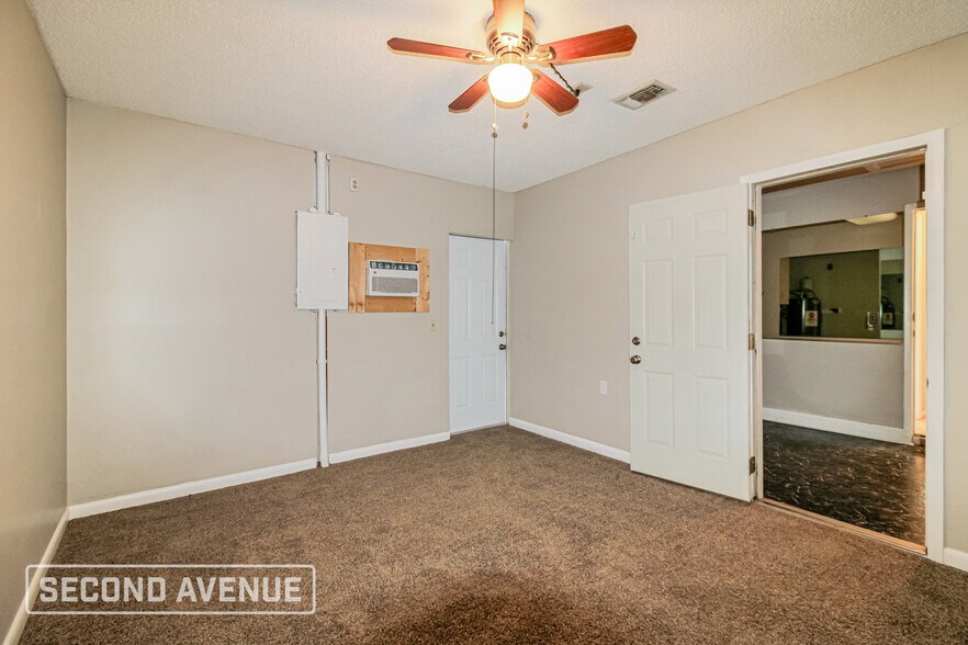 Building Photo - 7231 Box Elder DR