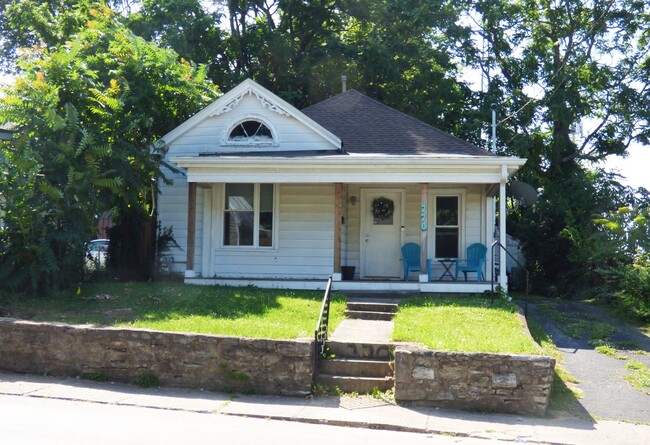 Primary Photo - Vintage, Renovated SF House! High Ceilings...