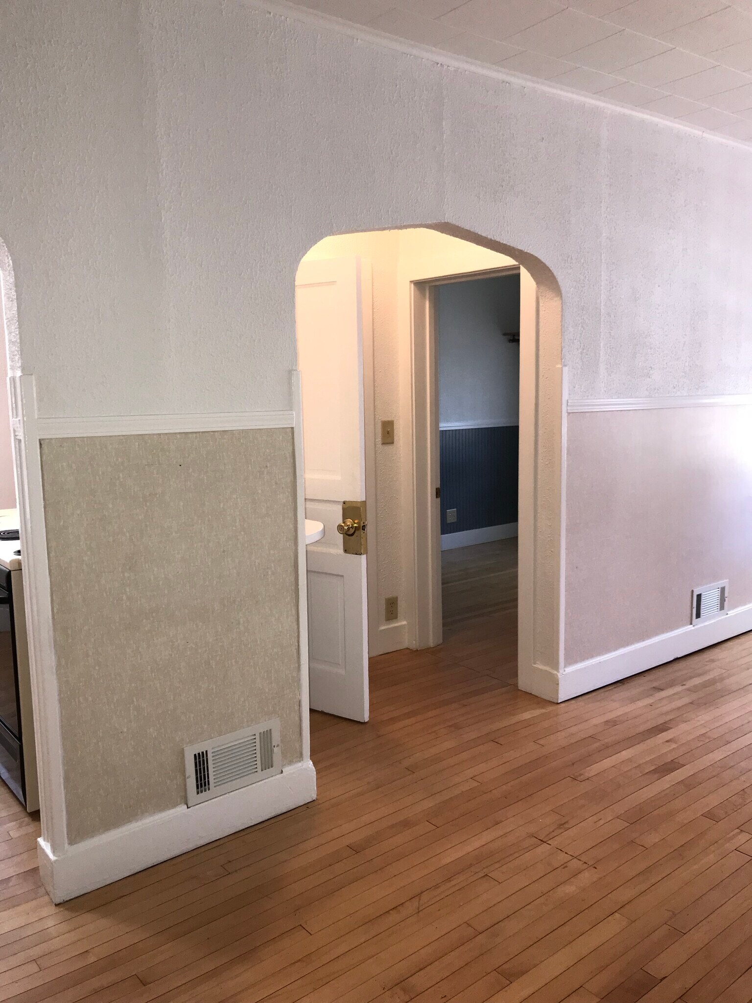 Building Photo - 529 N 4th St