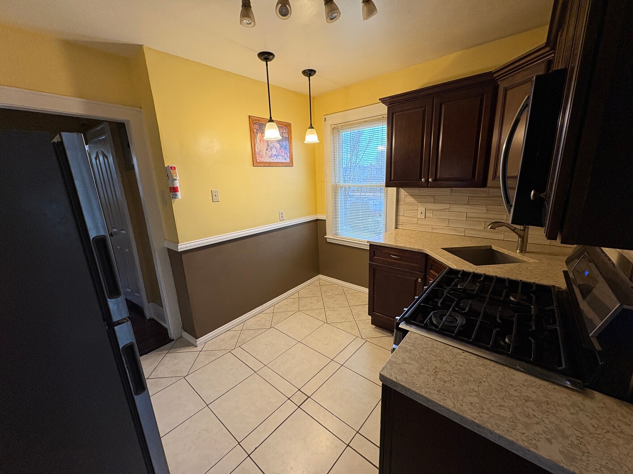 Building Photo - 11543 Mexico St