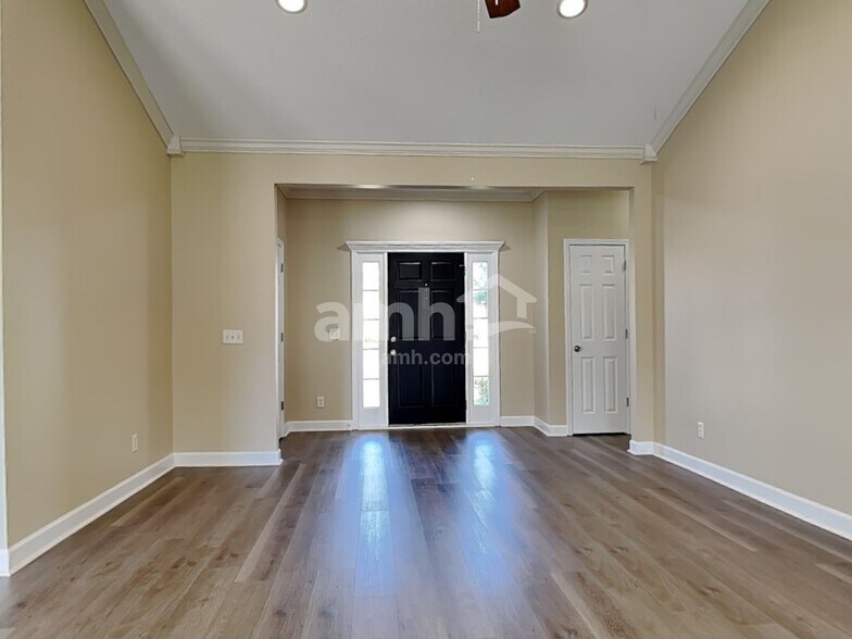 Building Photo - 113 Tolliver Ln