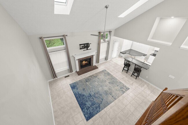 Building Photo - 397 Abbotsbury Dr