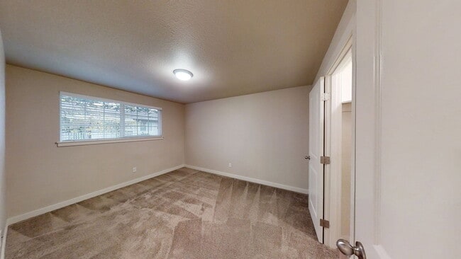 Building Photo - 2301 S 74th St