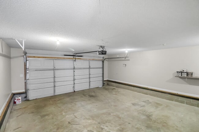 Building Photo - 3809 Man O War Blvd