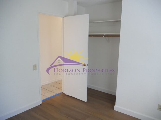 Building Photo - Open 4 Bed 2 Bath 1,407sqft Single Family Home