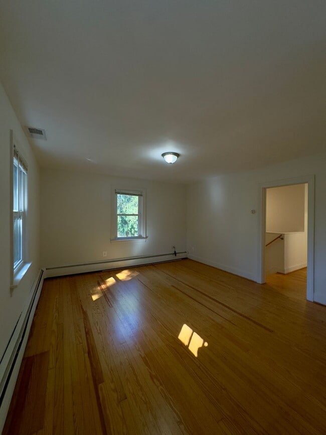 Building Photo - Charming 3 Bedroom/2 Bathroom Home in Spark Glencoe, MD!