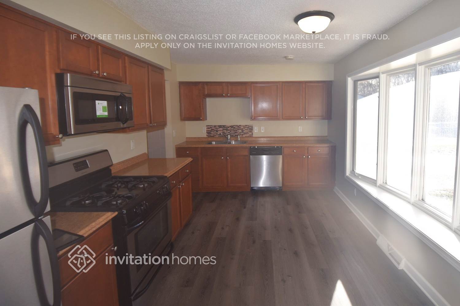 Building Photo - 801 Mccallum Dr