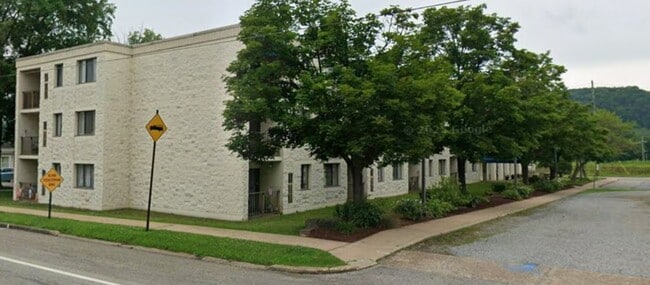 Building Photo - 505 Westmoreland Ave