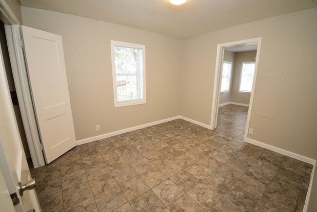 Building Photo - 6268 E Latimer St