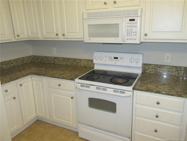 Building Photo - 3346 Harbour Pointe Pl