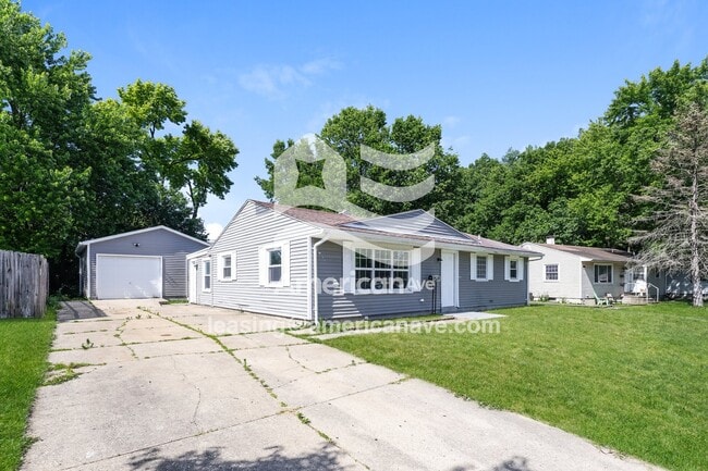 Building Photo - 2195 Mountview Cir