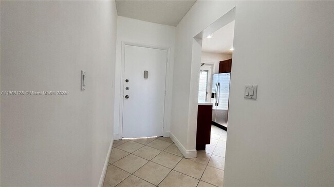Building Photo - 4117 Bougainvilla Dr