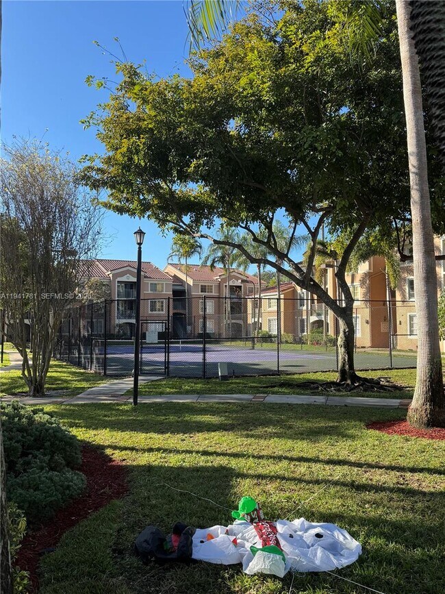 Building Photo - 4840 N State Rd 7