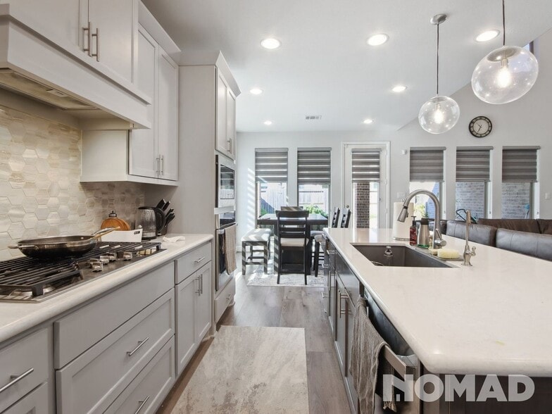 Building Photo - 10715 Alina Brk Trce