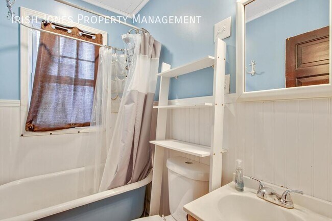 Building Photo - 58 Royal Ave