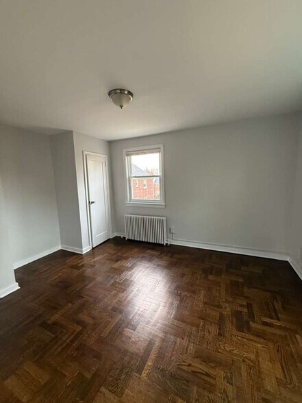 Building Photo - 327 Magnolia St