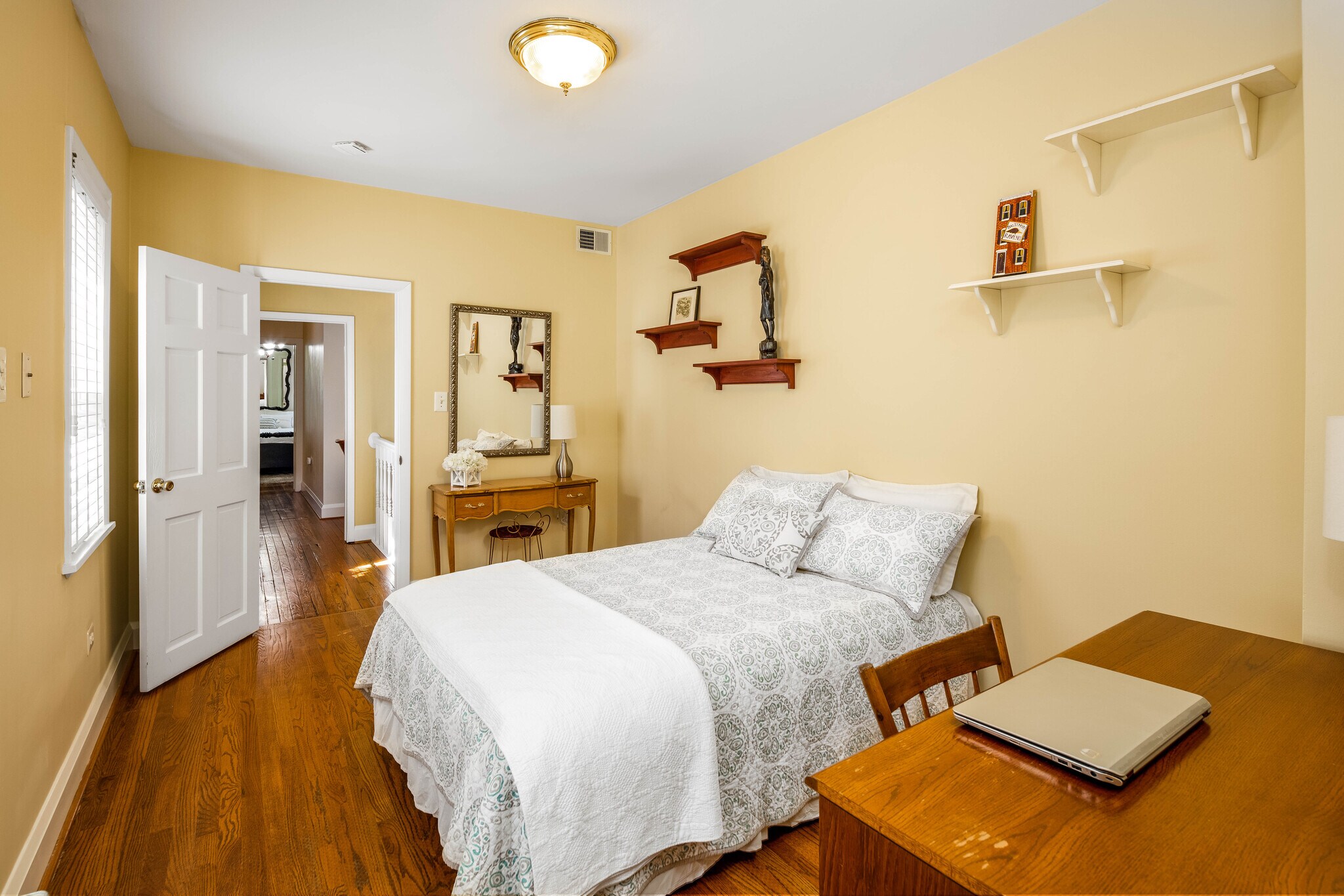 Building Photo - 903 S Potomac St