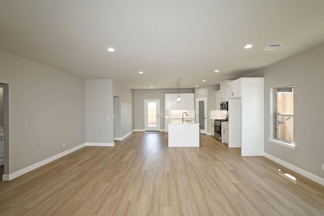Building Photo - 4705 Scotty Dr