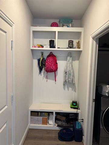 Building Photo - 207 Midnight Trl