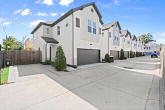 Building Photo - 3208 Bostic St