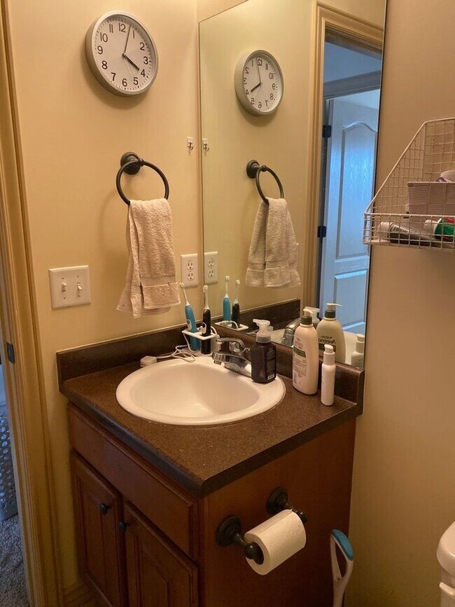 Building Photo - Beautiful 3 bedroom townhome in Draper!