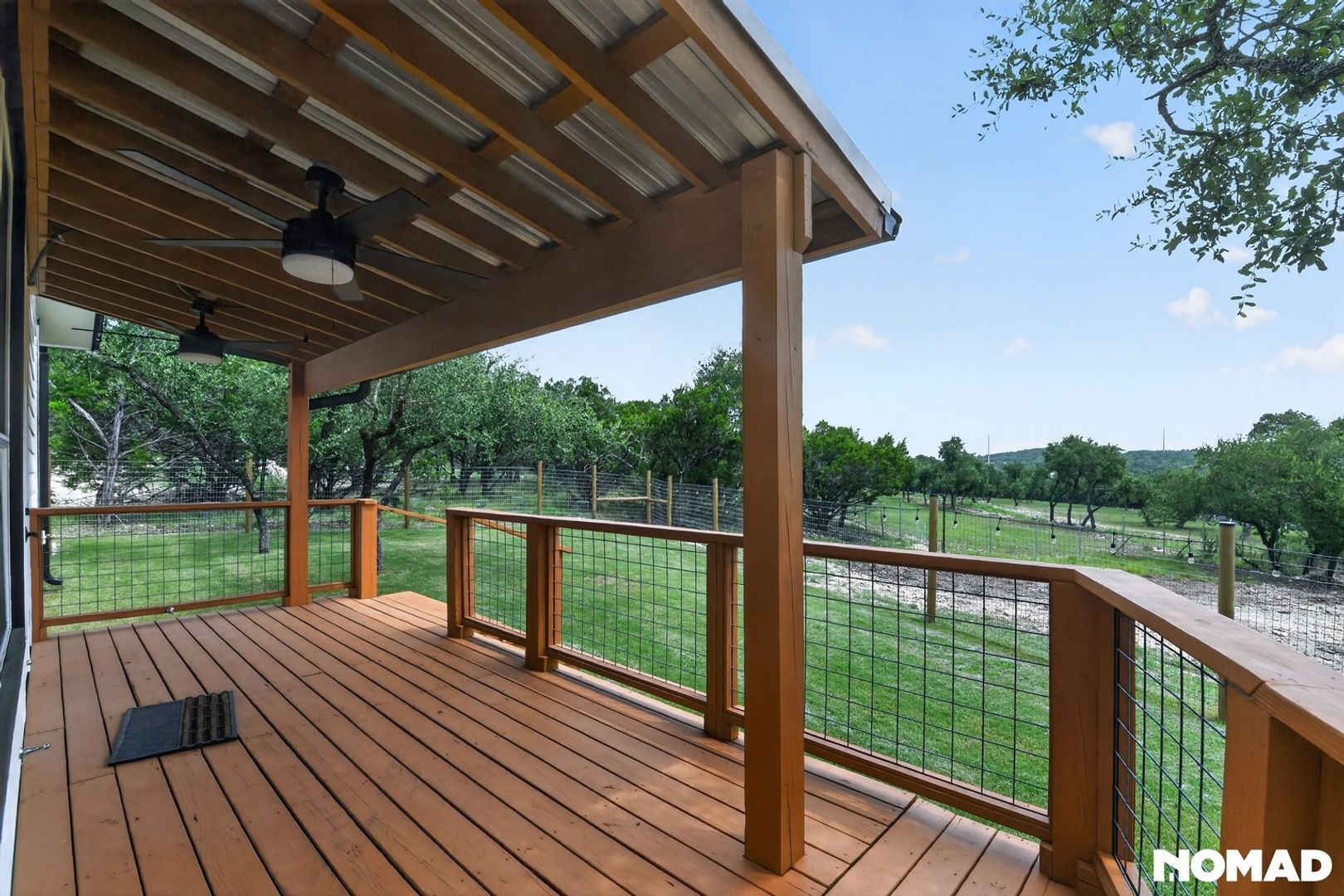 Building Photo - 1130 Circle Acres