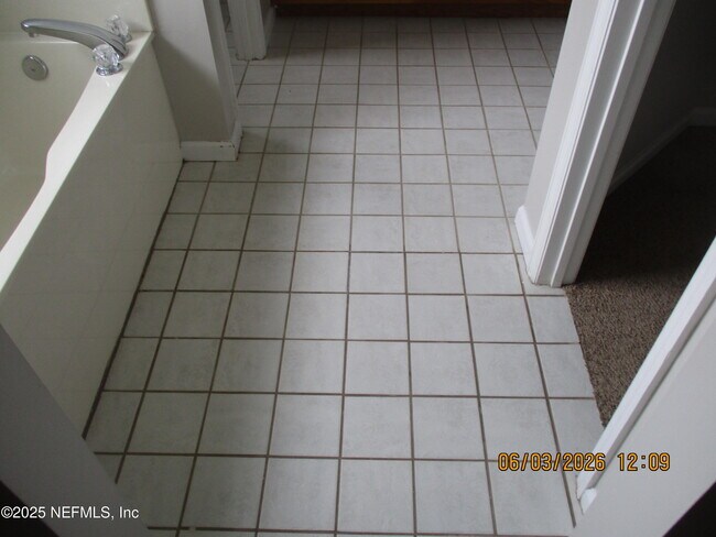 Building Photo - 3285 Avalon Dr