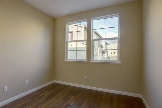 Building Photo - 631 True Wind Way
