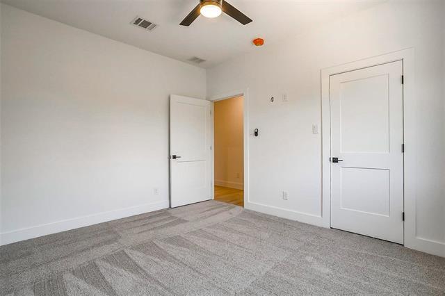 Building Photo - 141 Lakeside Dr