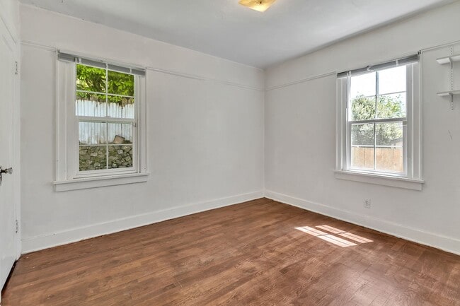 Building Photo - Charming 3 Bedroom Home in Bremerton